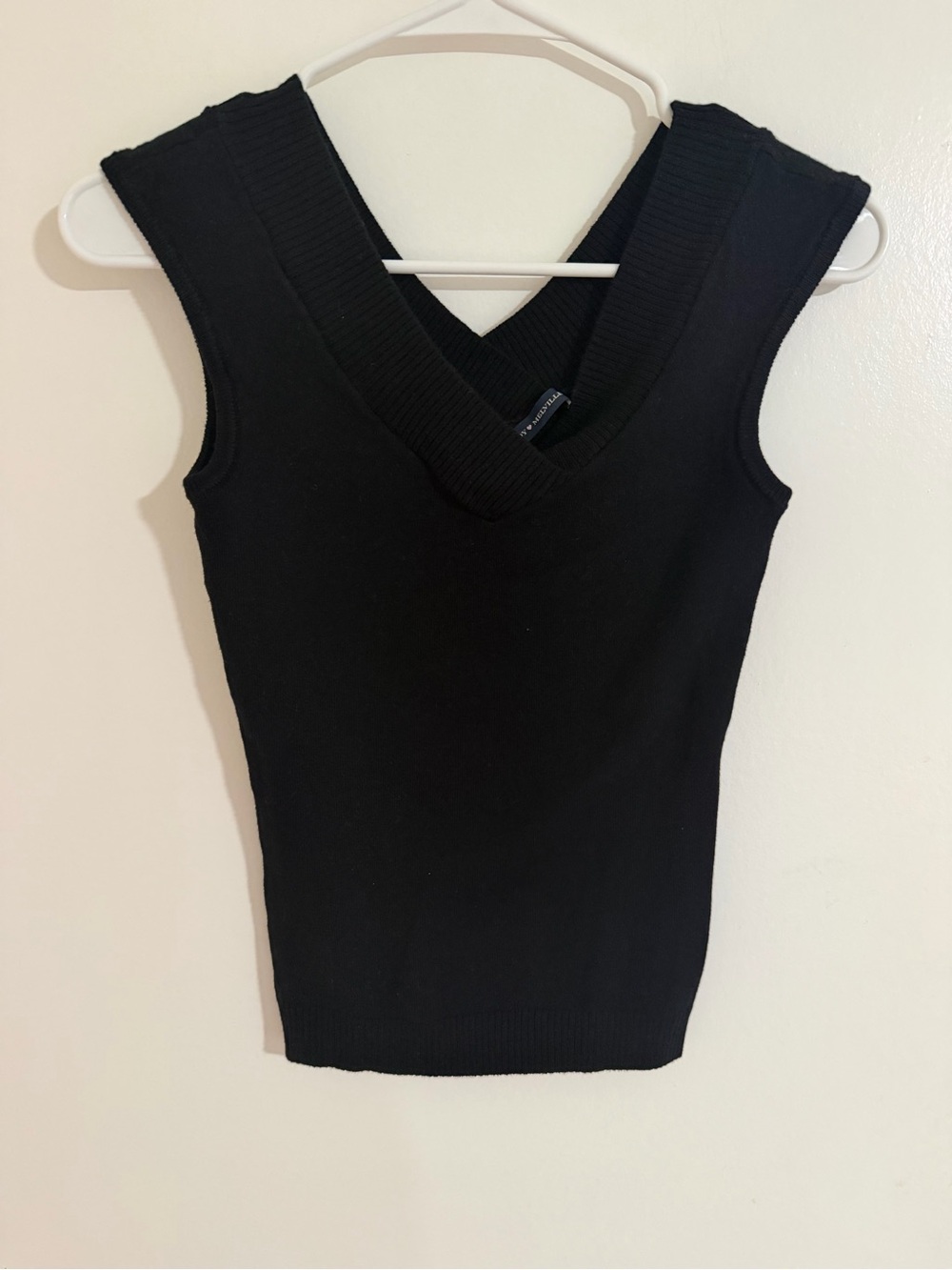 Brandy Melville Black Ribbed V-Neck Tank